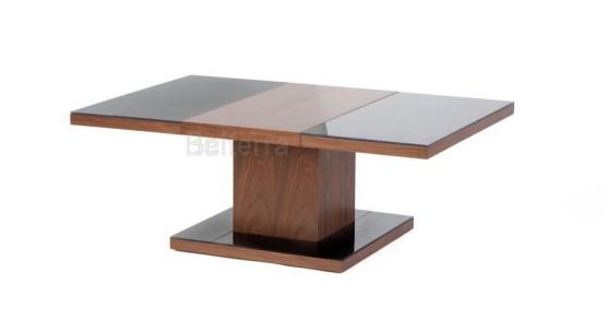 Luxusní stůl z ořechového dřeva